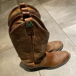 Mens size 9 cowboy boots